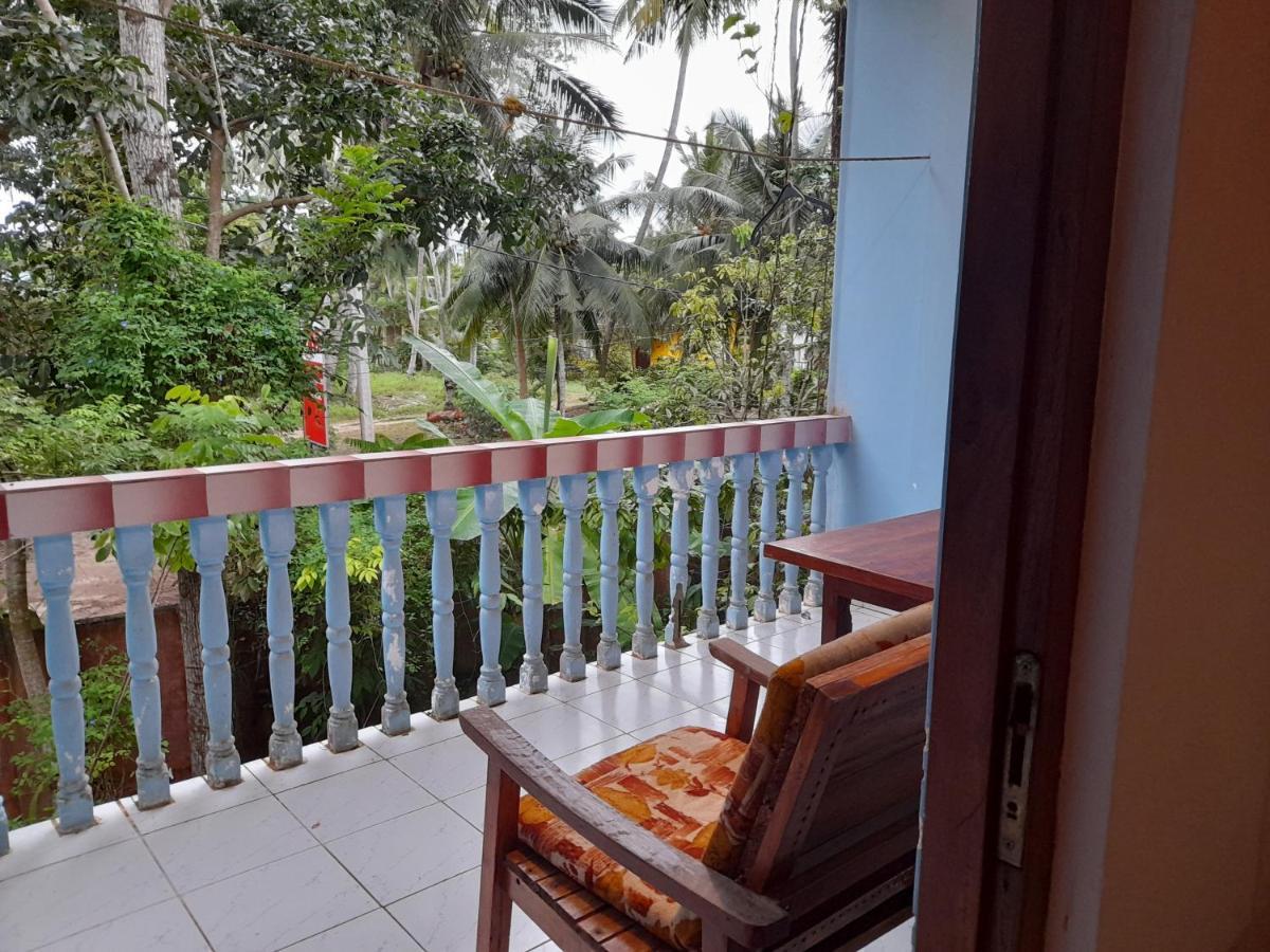Hotel Santis Hikkaduwa Exterior photo