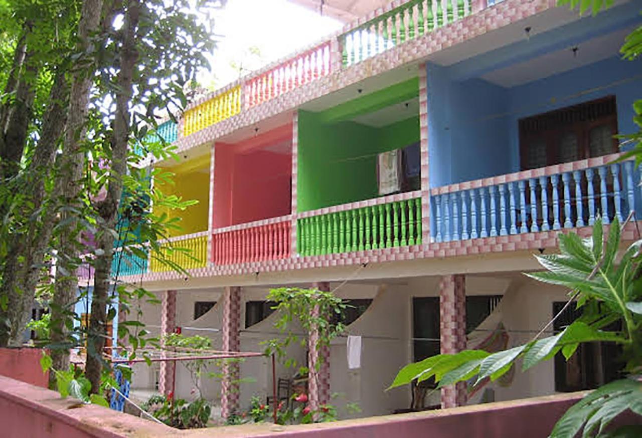 Hotel Santis Hikkaduwa Exterior photo