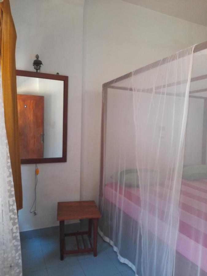 Hotel Santis Hikkaduwa Exterior photo