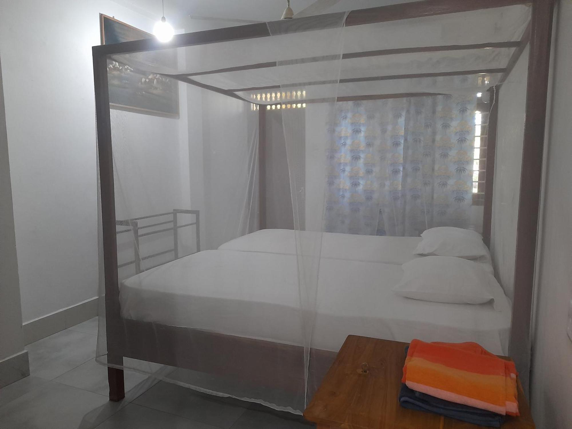 Hotel Santis Hikkaduwa Exterior photo